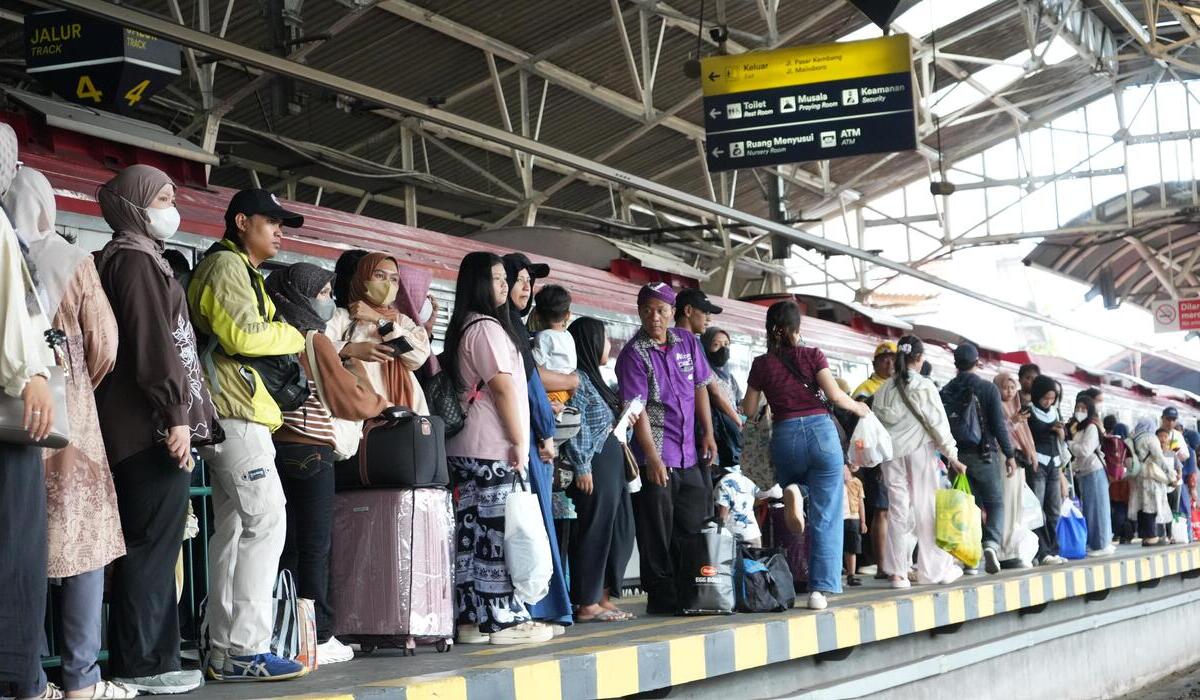 Kebijakan Baru: Nyaris Habis, Penjualan Tiket KAI selama Libur Lebaran 2026 Mencapai 4,3 Juta