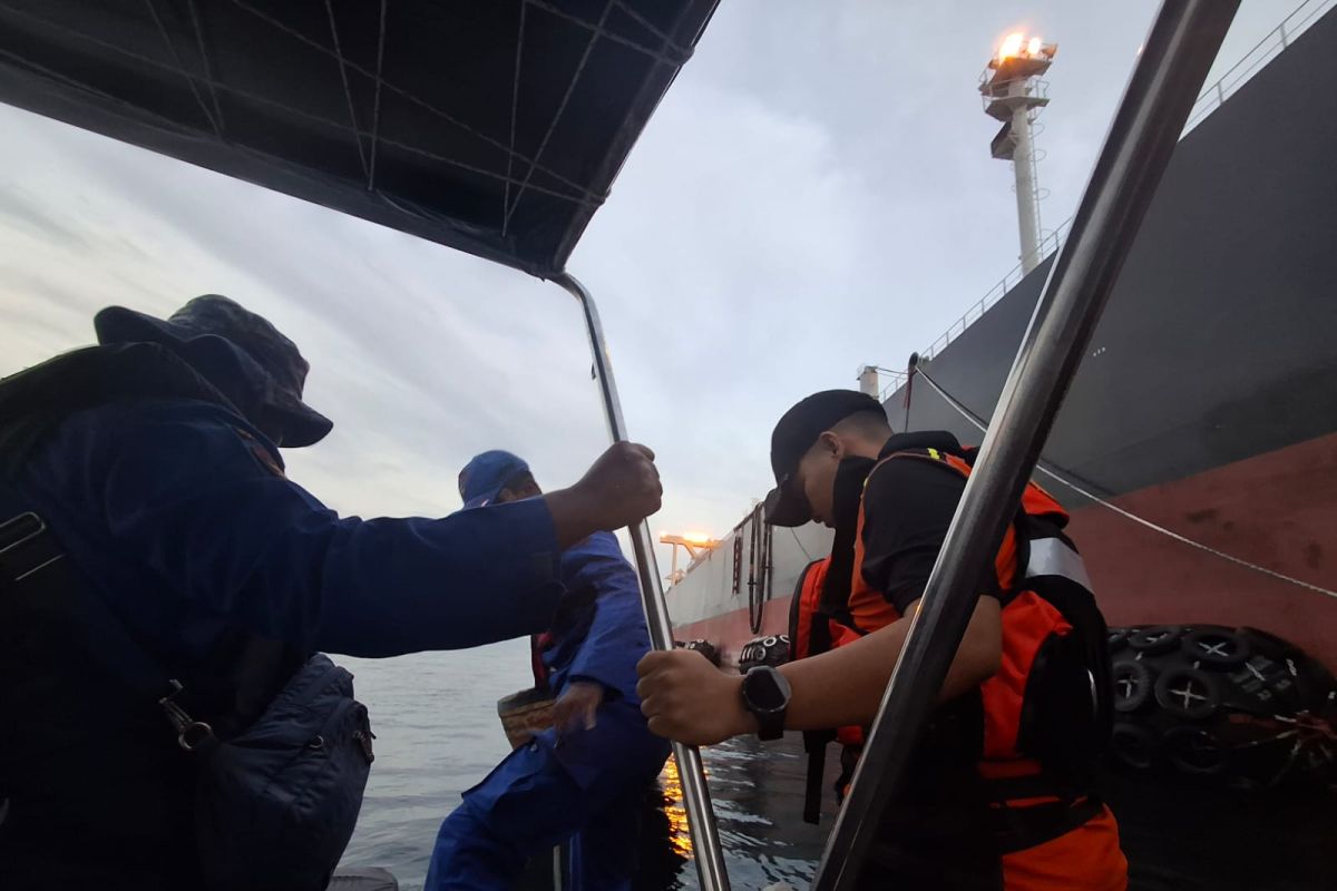 Yang Dibahas: SAR gabungan selamatkan dua nelayan Kepri hanyut ke perairan Malaysia