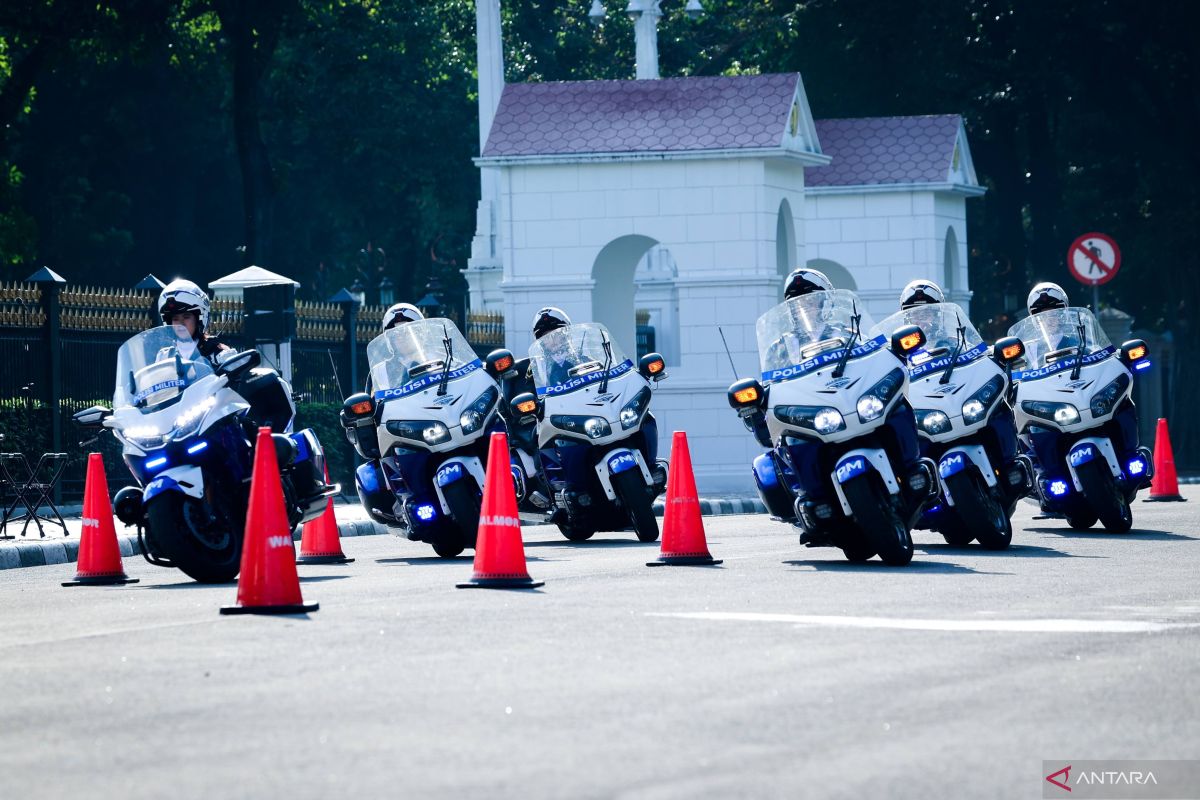 Semangat Kartini – Wanita Paspampres unjuk diri di Serah Terima Kawal Istana