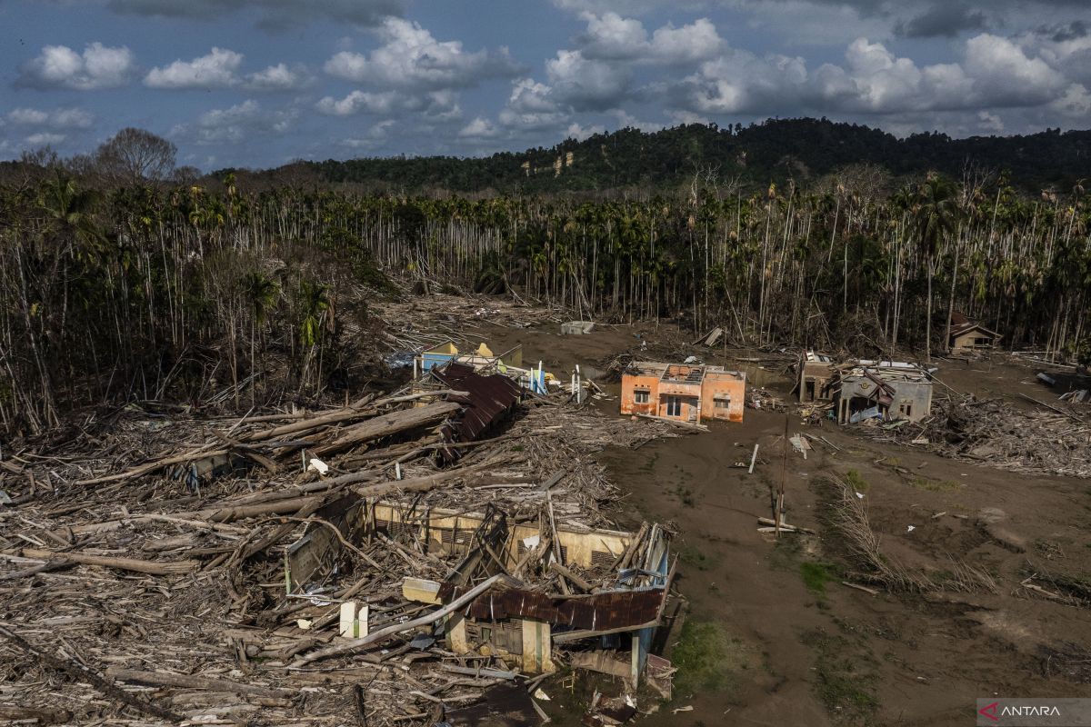 Mengatasi Masalah: Menyusuri Tanah Bencana, Aceh (2)