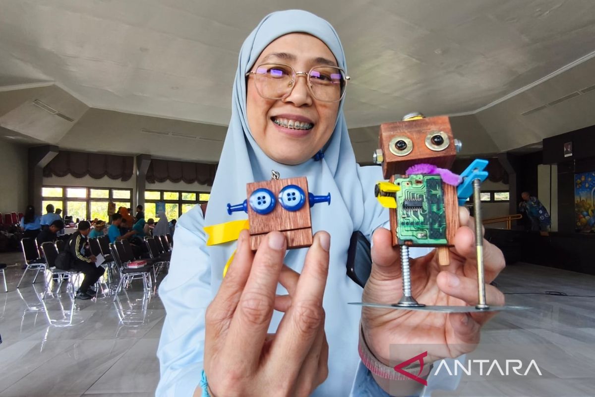 Strategi Penting: Dokter anak sarankan orang tua batasi screen time anak