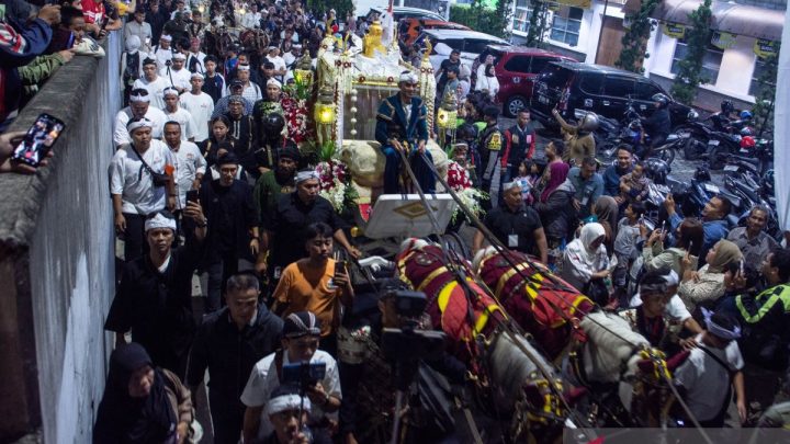 Kirab Panji Mahkota Binokasih jadi puncak perayaan Milangkala Tatar Sunda ke-1357