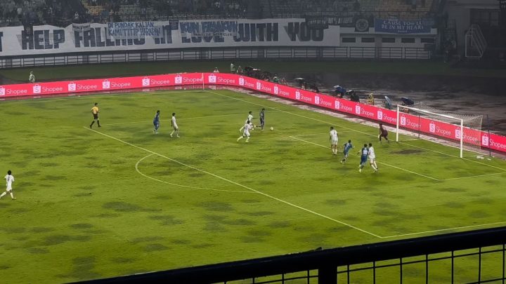 Persib Bandung kokoh di puncak usai taklukkan PSIM Yogyakarta 1-0