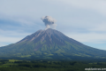 Gunung Semeru erupsi tiga kali pada Minggu pagi