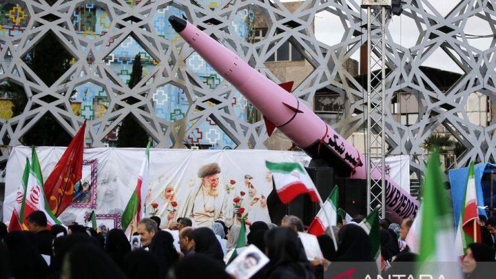 Media: Presiden Iran perintahkan pemulihan akses internet
