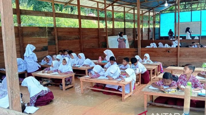 Solution For: 220 siswa penyintas bencana di Nagan Raya Aceh selesaikan ujian akhir