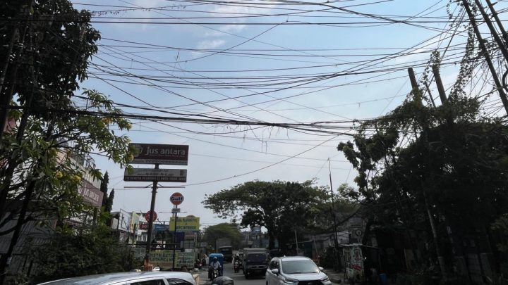 Main Agenda: Pemkot Jakbar-PLN sepakati penataan kabel utilitas di dua lokasi