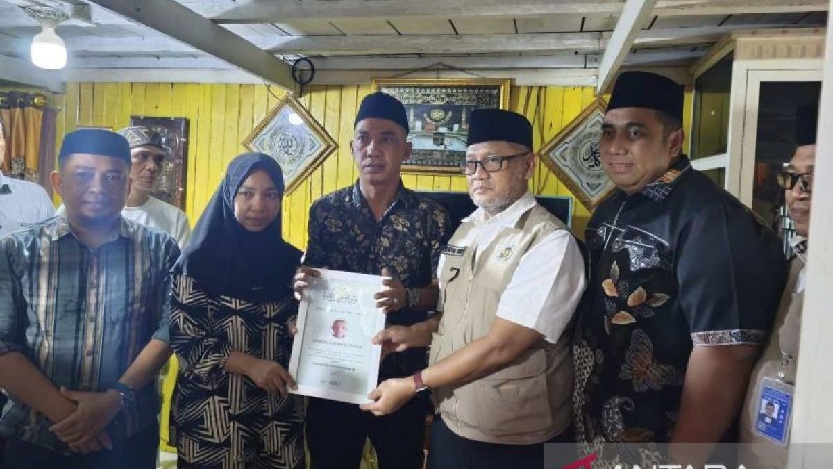 Historic Moment: Menhaj takziah ke rumah jamaah haji Maros yang wafat di tanah suci
