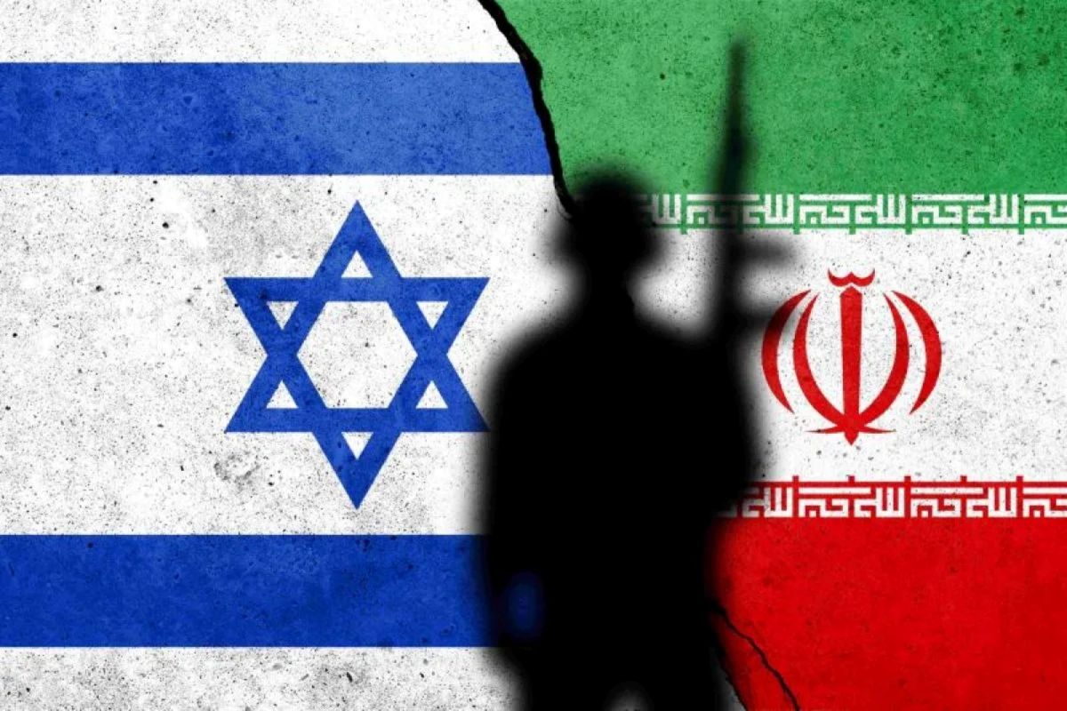 IranIsraelbenderaShutterstock