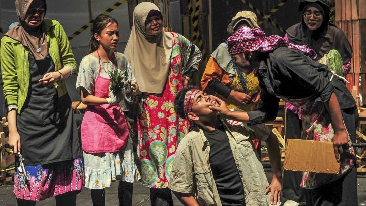 Key Strategy: Pementasan program pelatihan teater untuk pelajar