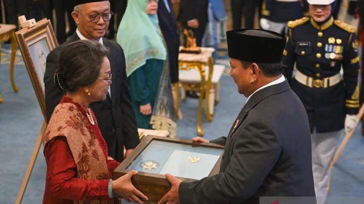 Facing Challenges: Profil 10 pahlawan nasional baru yang ditetapkan Prabowo tahun 2025