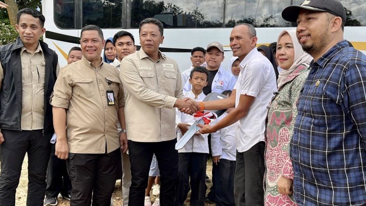 Key Strategy: KSP salurkan bus sekolah dan tambah gaji guru honorer SLB di Kendari