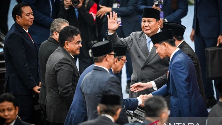 Prabowo kenalkan Susanah dan Margarelitha, jamin bansos tepat sasaran