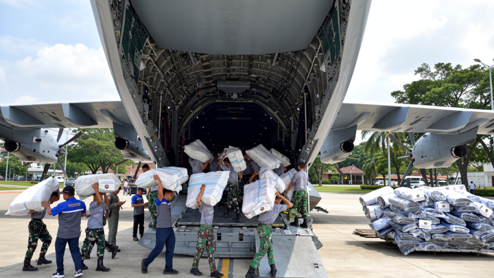 Menhan salurkan 20 ton bantuan logistik untuk korban gempa di NTT