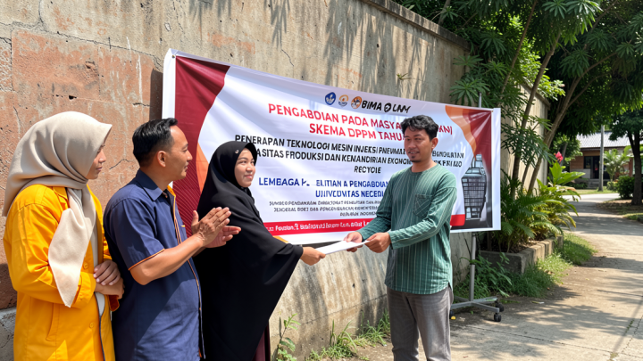Universitas Negeri Makassar bantu Payabo Recycle olah sampah plastik