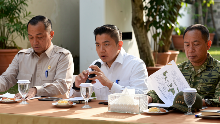 Seskab Teddy buka rapat penanganan Karhutla Kalimantan di Pontianak