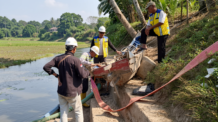 PU kerahkan pompa air atasi kekeringan di lahan pertanian Sarolangun